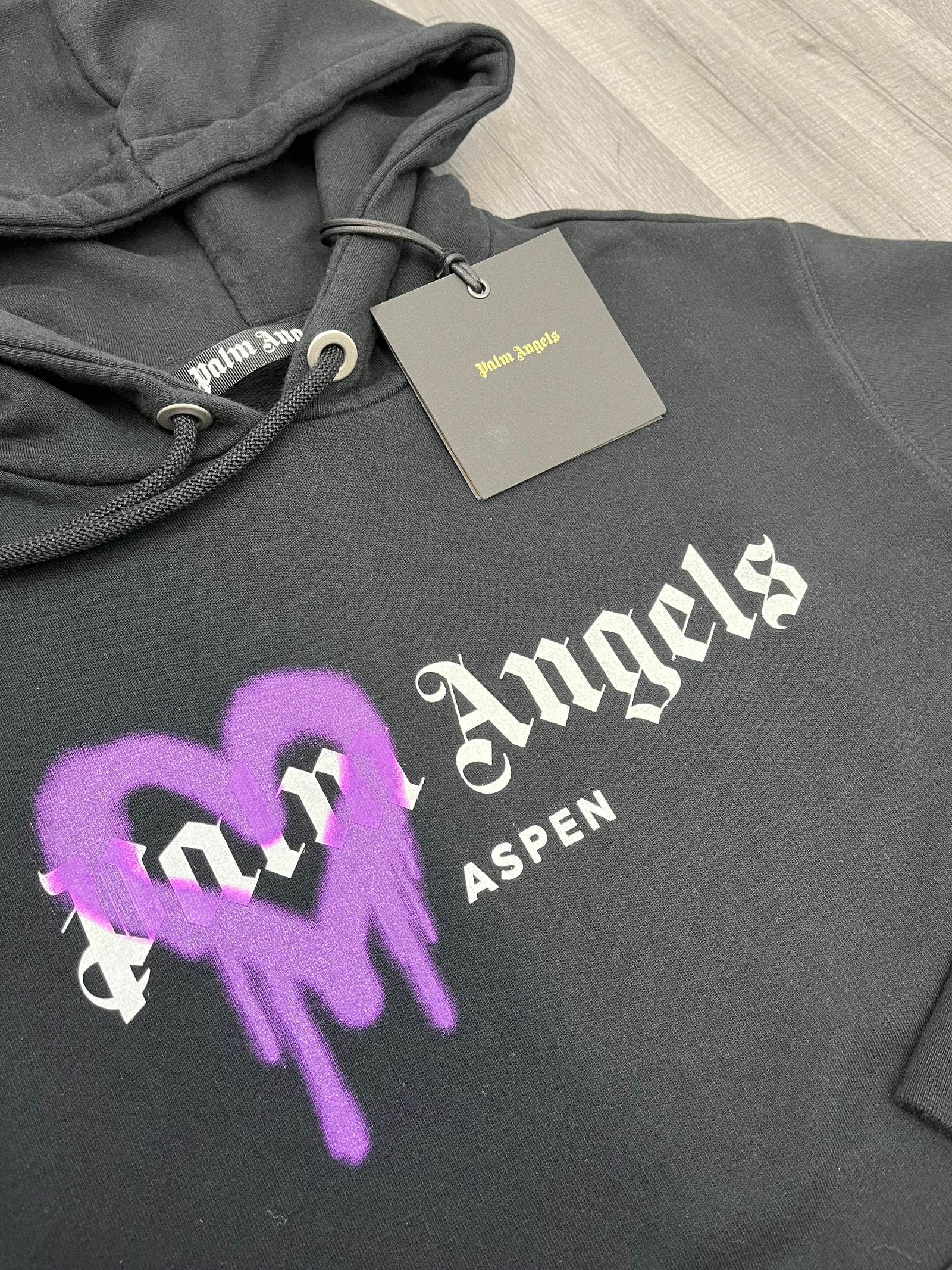 Palm Angels Aspen Heart Spray Hoodie Black – ClothingCloset